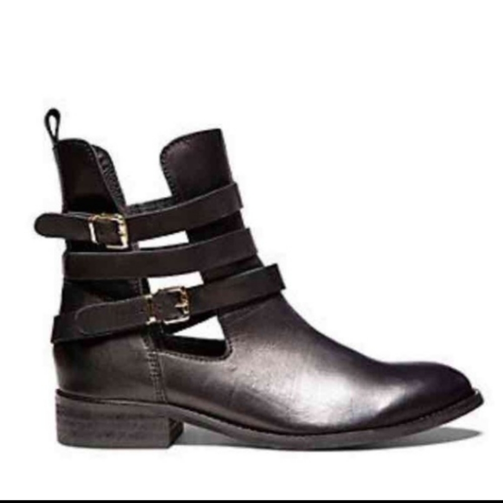 LIKE NEW Steve Madden Paladino Boots